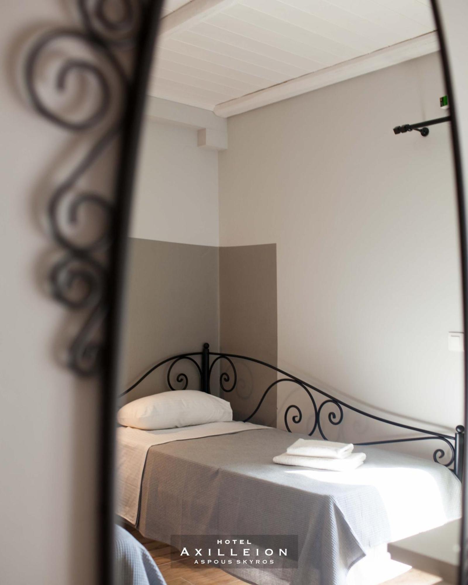 Achilleion Hotel Szkírosz Kültér fotó