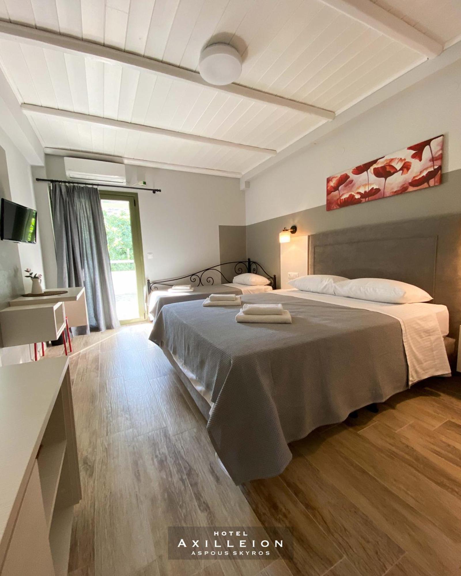 Achilleion Hotel Szkírosz Kültér fotó