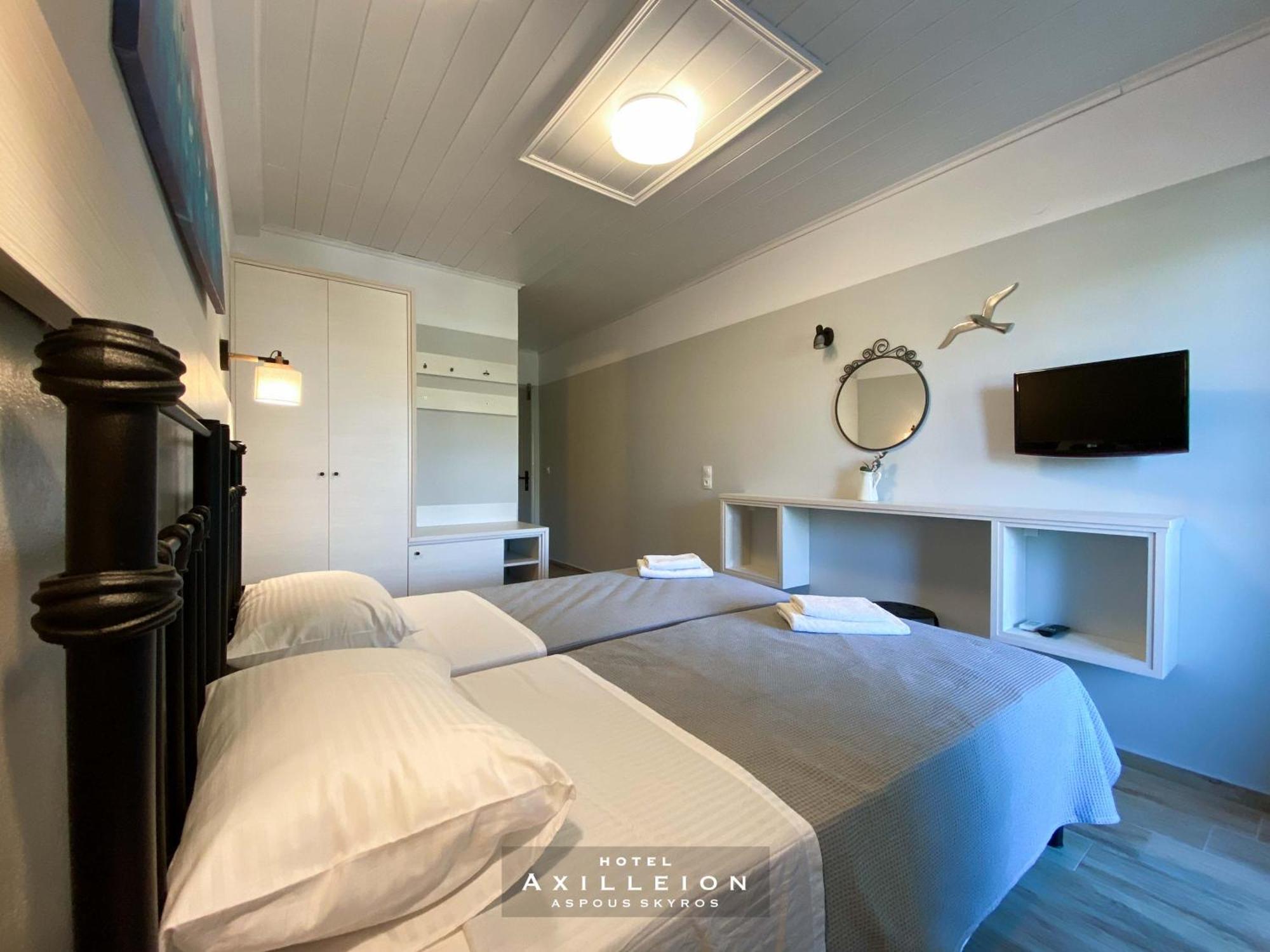 Achilleion Hotel Szkírosz Kültér fotó
