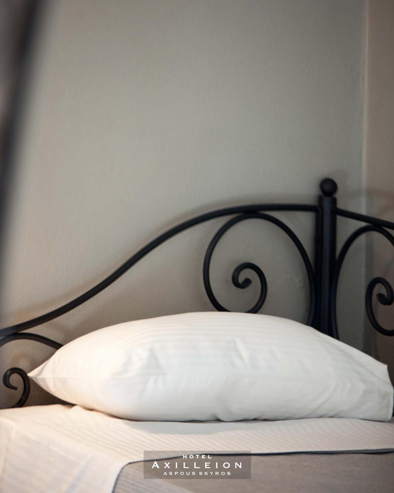 Achilleion Hotel Szkírosz Kültér fotó