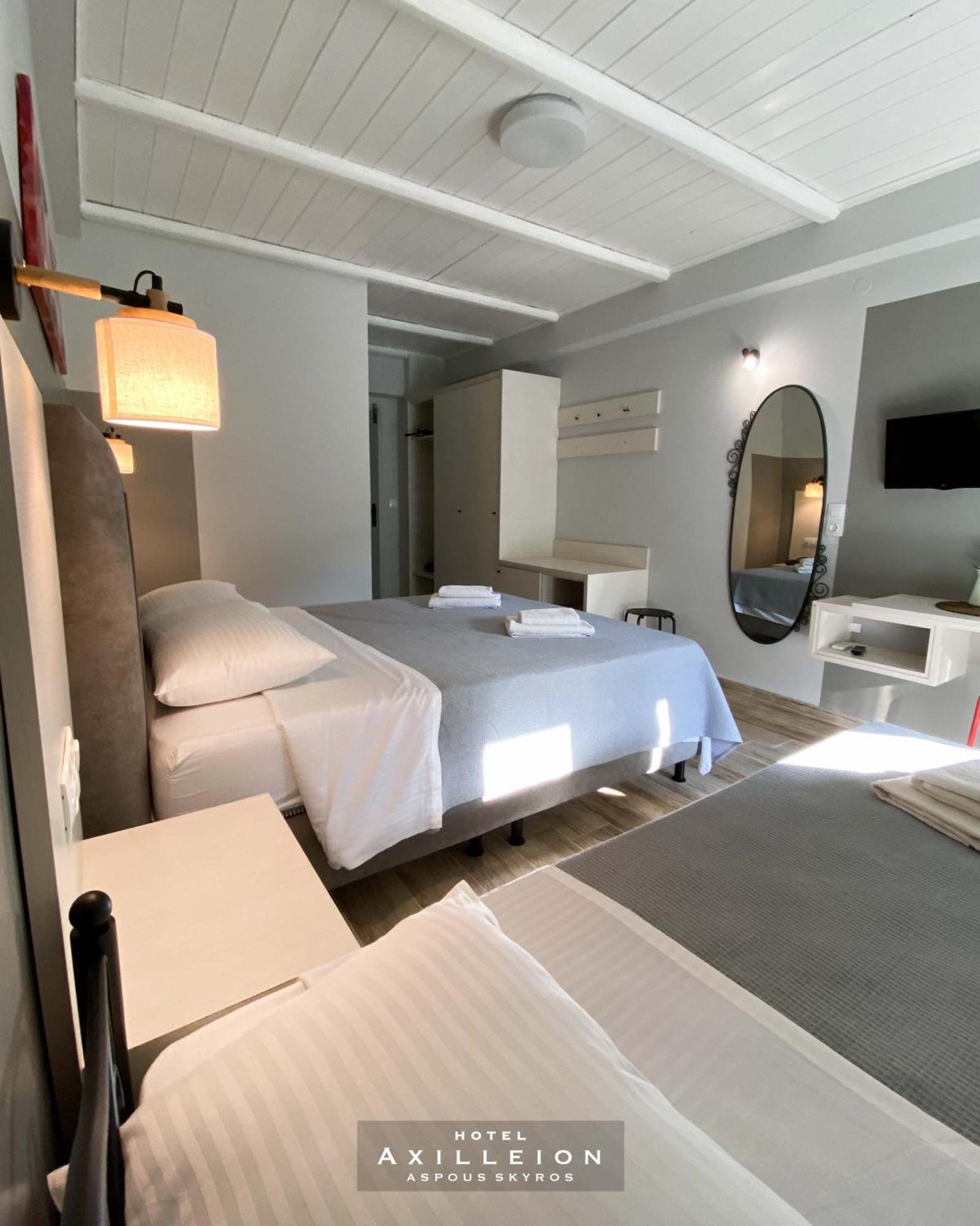 Achilleion Hotel Szkírosz Kültér fotó